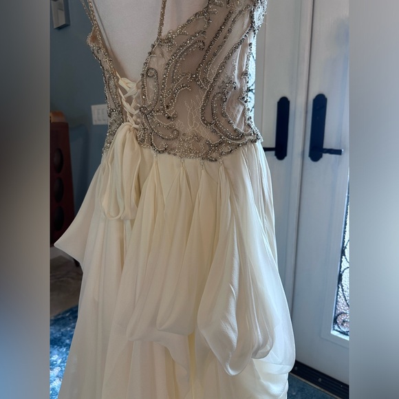 Customized Martina Liana 938 Boho Ivory Silk And Lace Wedding Dress Size 12 US - Picture 13 of 16